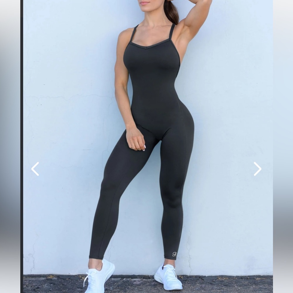 Bombshell sportswear sculpted, bodysuit, black medium